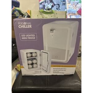 New PERSONAL CHILLER LED Lighted Mini Fridge and Mirror White AC Power